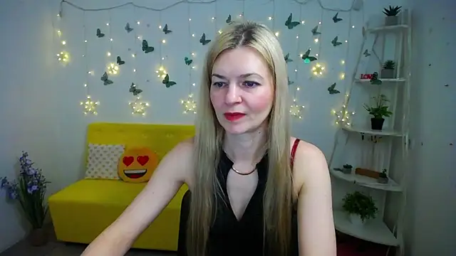 Snapshot of MelissaTyler chatting on April 14, 2026, 11:15 am MelissaTyler online show from April 14, 2026, 11:15 am