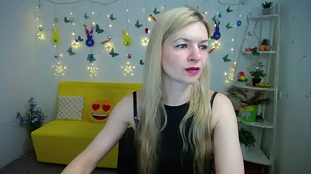 Snapshot of MelissaTyler chatting on April 12, 2026, 5:11 am MelissaTyler online show from April 12, 2026, 5:11 am