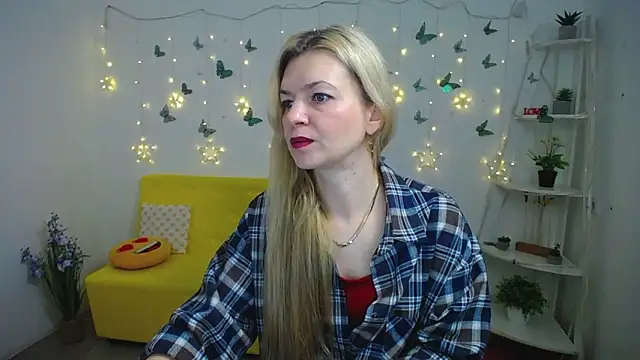 Snapshot of MelissaTyler chatting on April 15, 2026, 5:13 am MelissaTyler online show from April 15, 2026, 5:13 am