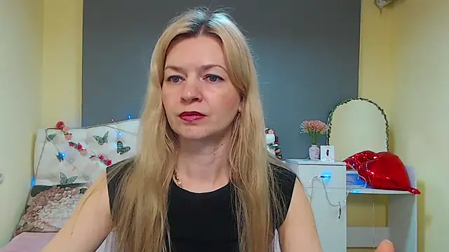 Snapshot of MelissaTyler chatting on April 19, 2026, 5:19 am MelissaTyler online show from April 19, 2026, 5:19 am