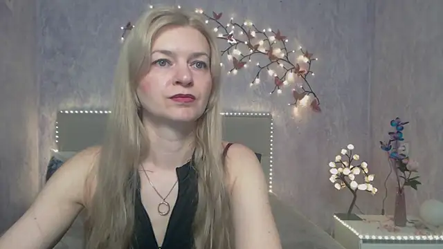 Snapshot of MelissaTyler chatting on March 8, 2026, 6:28 am MelissaTyler online show from March 8, 2026, 6:28 am