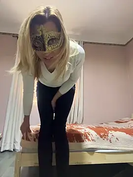 Snapshot of SexyMamiVee chatting on April 11, 2026, 7:16 am SexyMamiVee online show from April 11, 2026, 7:16 am