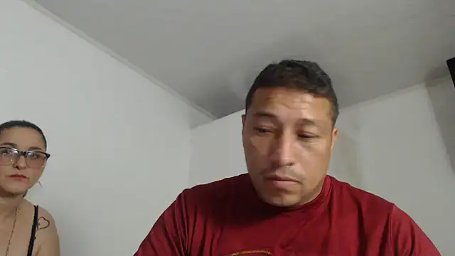 Snapshot of pareja_latina1483 chatting on February 7, 2026, 1:57 am pareja latina1483 online show from February 7, 2026, 1:57 am