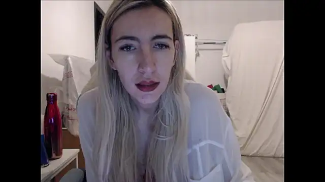 Snapshot of BarbieBlondieGirl chatting on February 23, 2026, 6:41 pm BarbieBlondieGirl online show from February 23, 2026, 6:41 pm