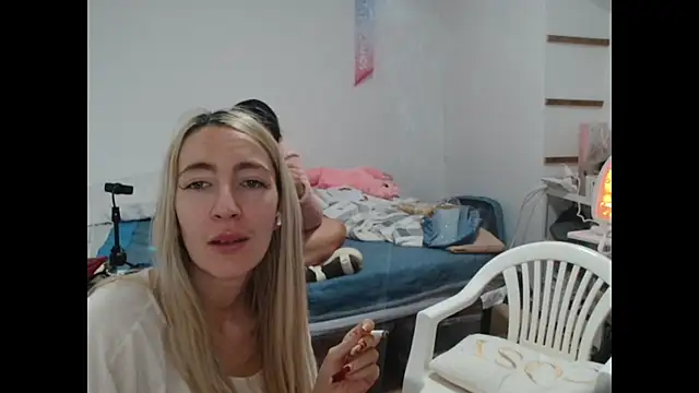 Snapshot of BarbieBlondieGirl chatting on January 9, 2026, 12:39 am BarbieBlondieGirl online show from January 9, 2026, 12:39 am