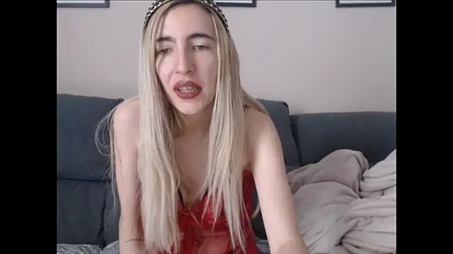 Snapshot of BarbieBlondieGirl chatting on July 3, 2026, 12:00 pm BarbieBlondieGirl online show from July 3, 2026, 12:00 pm
