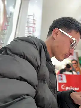 Latin Paisa Boy online show from March 24, 2026, 9:37 pm