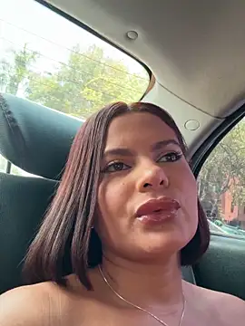 Snapshot of Irina_Velvett chatting on April 28, 2026, 5:17 pm Irina Velvett online show from April 28, 2026, 5:17 pm