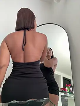 Snapshot of Irina_Velvett chatting on April 21, 2026, 4:24 pm Irina Velvett online show from April 21, 2026, 4:24 pm