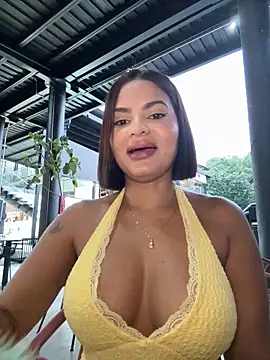 Snapshot of Irina_Velvett chatting on April 9, 2026, 11:00 pm Irina Velvett online show from April 9, 2026, 11:00 pm