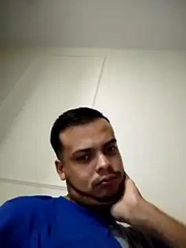 Snapshot of soytorres92 chatting on June 8, 2026, 3:07 am soytorres92 online show from June 8, 2026, 3:07 am