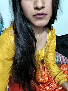 Snapshot of Yours-Zeenat chatting on March 5, 2026, 8:16 pm Yours-Zeenat online show from March 5, 2026, 8:16 pm