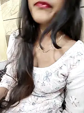 Snapshot of Yours-Zeenat chatting on April 13, 2026, 9:46 am Yours-Zeenat online show from April 13, 2026, 9:46 am