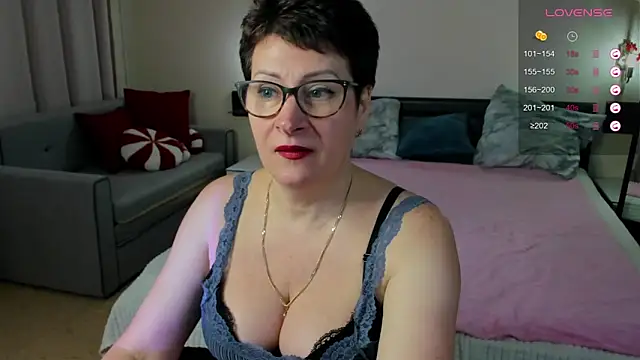 Snapshot of JennyMons chatting on May 19, 2026, 8:32 am JennyMons online show from May 19, 2026, 8:32 am