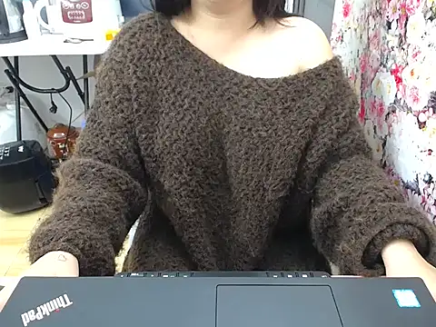 Snapshot of Coffee_Milktea chatting on February 8, 2026, 11:13 pm Coffee Milktea online show from February 8, 2026, 11:13 pm