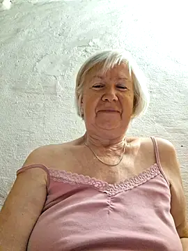 Snapshot of KlaudiaDarling chatting on June 30, 2026, 2:33 am KlaudiaDarling online show from June 30, 2026, 2:33 am