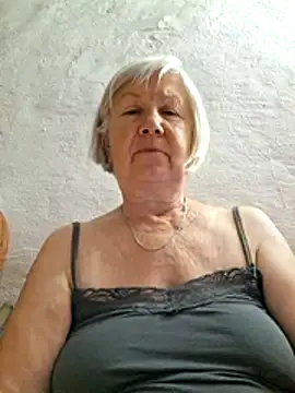 Snapshot of KlaudiaDarling chatting on June 27, 2026, 7:09 pm KlaudiaDarling online show from June 27, 2026, 7:09 pm