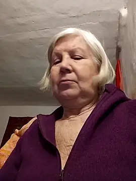 KlaudiaDarling online show from February 12, 2026, 3:45 pm