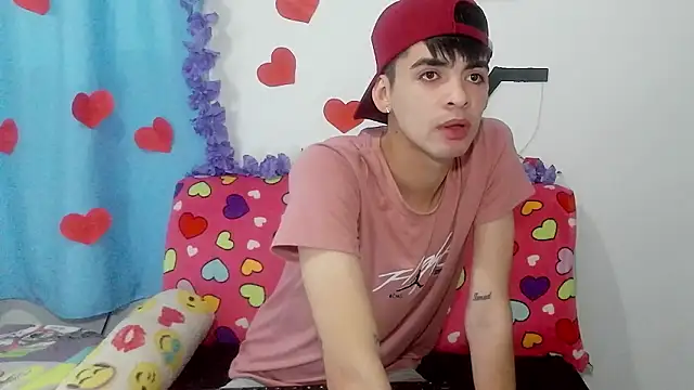 nico22love online show from February 19, 2026, 4:37 pm