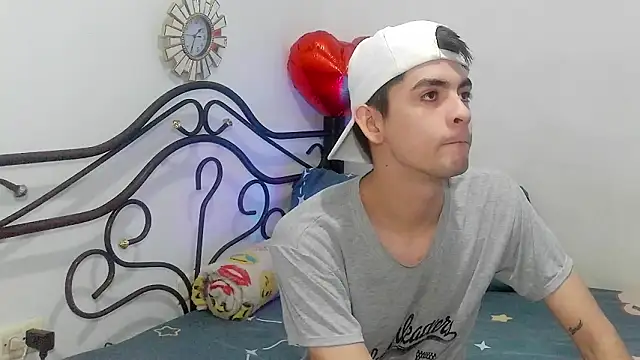 nico22love online show from March 1, 2026, 6:08 pm