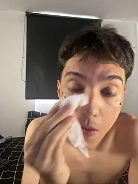 itselladoll online show from February 24, 2026, 8:31 pm