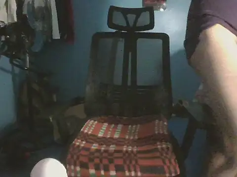 Snapshot of Alex-nerd20 chatting on August 6, 2026, 1:44 am Alex-nerd20 online show from August 6, 2026, 1:44 am