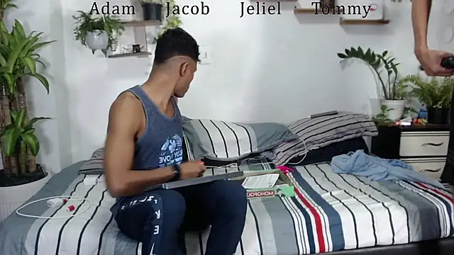 Snapshot of Interracial_Snow_Bunny chatting on January 15, 2026, 10:24 pm Interracial Snow Bunny online show from January 15, 2026, 10:24 pm