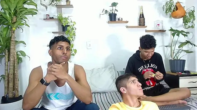 Snapshot of Interracial_Snow_Bunny chatting on February 9, 2026, 11:36 pm Interracial Snow Bunny online show from February 9, 2026, 11:36 pm