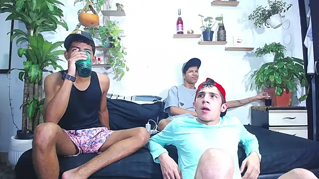 Snapshot of Interracial_Snow_Bunny chatting on February 28, 2026, 11:26 pm Interracial Snow Bunny online show from February 28, 2026, 11:26 pm