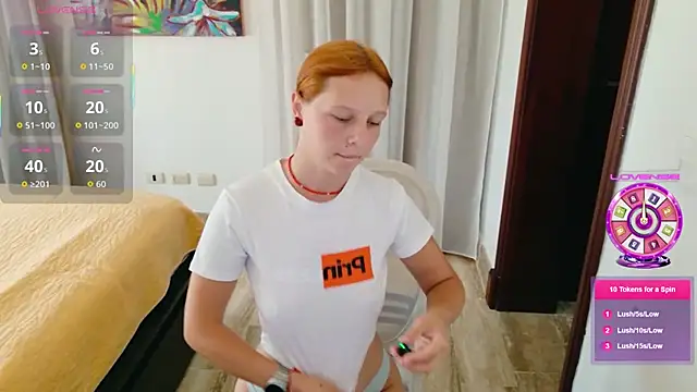 Snapshot of ViktoriaSilk chatting on July 4, 2026, 12:53 pm ViktoriaSilk online show from July 4, 2026, 12:53 pm
