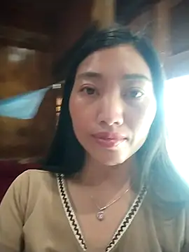 Lovephay8x online show from April 13, 2026, 3:32 am