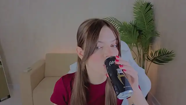 Snapshot of Ellya_me chatting on January 17, 2026, 8:40 am Ellya me online show from January 17, 2026, 8:40 am