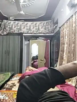 hornycouple20000 online show from February 3, 2026, 11:10 pm