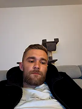 Benjamiinlt online show from April 7, 2026, 7:26 pm