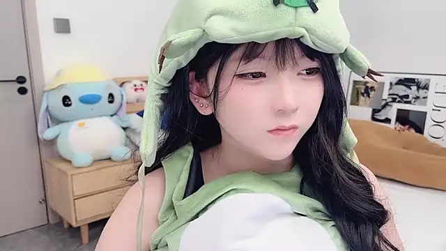 Snapshot of lnua-lnua chatting on January 17, 2026, 2:42 pm lnua-lnua online show from January 17, 2026, 2:42 pm