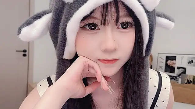 Snapshot of lnua-lnua chatting on February 3, 2026, 2:21 am lnua-lnua online show from February 3, 2026, 2:21 am