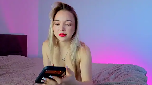 Snapshot of ChrissBerry chatting on February 21, 2026, 6:26 am ChrissBerry online show from February 21, 2026, 6:26 am