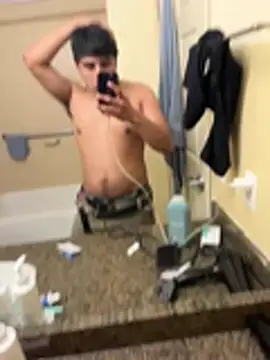 Snapshot of elpapigrande12 chatting on January 15, 2026, 6:50 am elpapigrande12 online show from January 15, 2026, 6:50 am