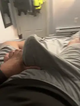 elpapigrande12 online show from April 7, 2026, 1:51 am