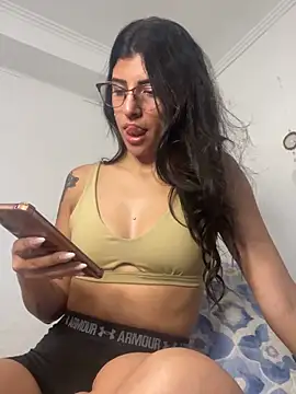 Snapshot of moronoiroficial chatting on February 19, 2026, 10:45 am moronoiroficial online show from February 19, 2026, 10:45 am