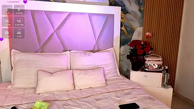 Snapshot of Sienna_Desiree chatting on March 22, 2026, 2:26 am Sienna Desiree online show from March 22, 2026, 2:26 am