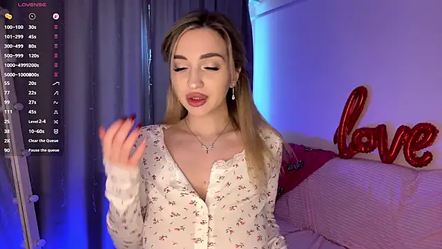 Snapshot of _ViviV_ chatting on March 23, 2026, 8:03 am ViviV online show from March 23, 2026, 8:03 am