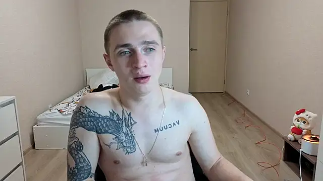 Snapshot of LEO__MILLER chatting on June 14, 2026, 10:55 pm LEO MILLER online show from June 14, 2026, 10:55 pm