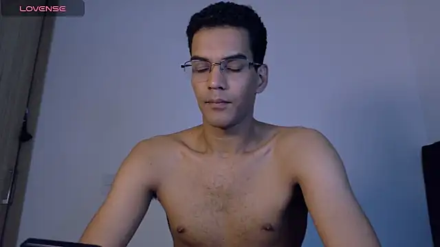 Snapshot of Pikashu7u7 chatting on February 8, 2026, 2:53 am Pikashu7u7 online show from February 8, 2026, 2:53 am