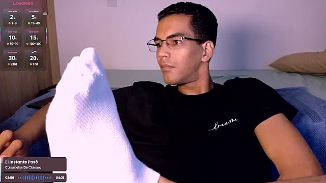 Snapshot of Pikashu7u7 chatting on January 11, 2026, 6:42 am Pikashu7u7 online show from January 11, 2026, 6:42 am