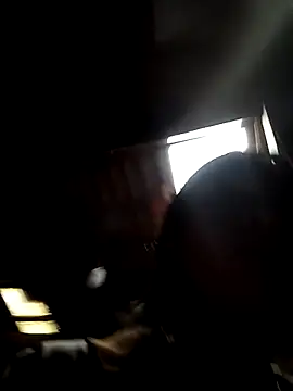 Snapshot of Hiniyk2 chatting on February 15, 2026, 12:33 am Hiniyk2 online show from February 15, 2026, 12:33 am