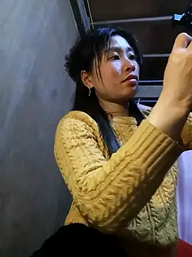 Snapshot of Hiniyk2 chatting on January 15, 2026, 12:19 pm Hiniyk2 online show from January 15, 2026, 12:19 pm