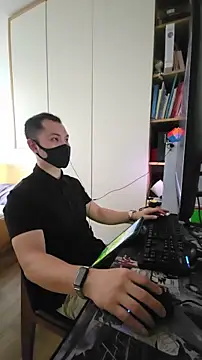 Snapshot of OnlyHand9x chatting on March 17, 2026, 4:04 am OnlyHand9x online show from March 17, 2026, 4:04 am