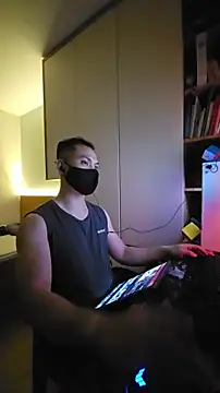 Snapshot of OnlyHand9x chatting on March 25, 2026, 4:39 pm OnlyHand9x online show from March 25, 2026, 4:39 pm