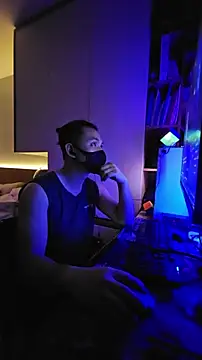 Snapshot of OnlyHand9x chatting on April 14, 2026, 4:23 pm OnlyHand9x online show from April 14, 2026, 4:23 pm